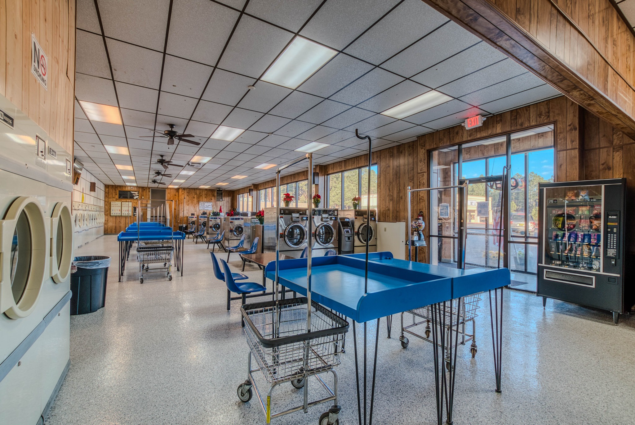 Interior View Of Stores 004